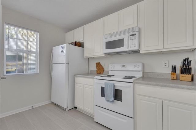 127 Chastain Circle, Newnan, GA 30263