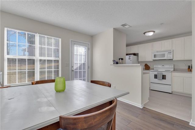 127 Chastain Circle, Newnan, GA 30263