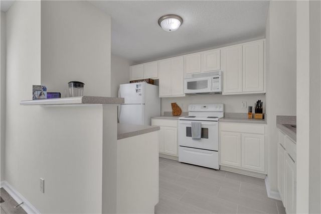 127 Chastain Circle, Newnan, GA 30263