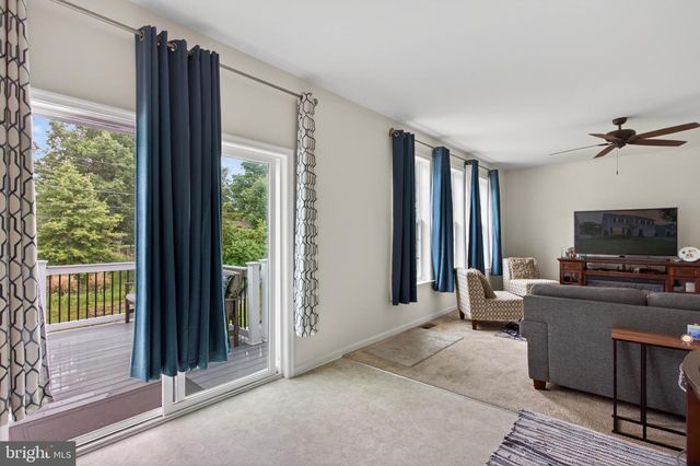 111 SOVEREIGN CT, Winchester, VA 22602
