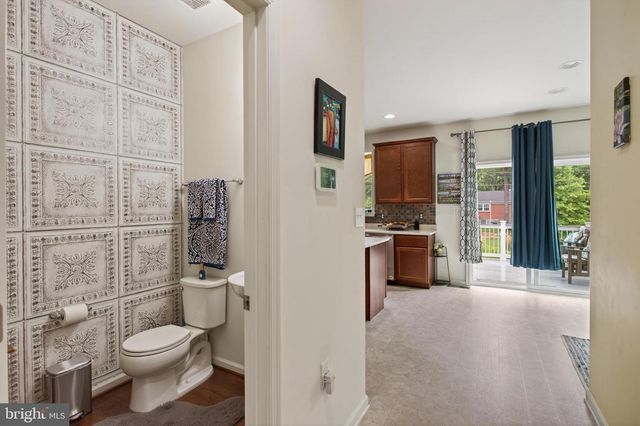 111 SOVEREIGN CT, Winchester, VA 22602