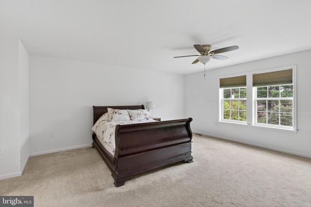 111 SOVEREIGN CT, Winchester, VA 22602