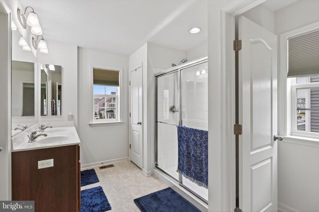111 SOVEREIGN CT, Winchester, VA 22602