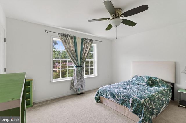 111 SOVEREIGN CT, Winchester, VA 22602