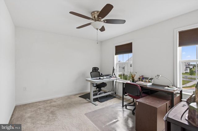 111 SOVEREIGN CT, Winchester, VA 22602