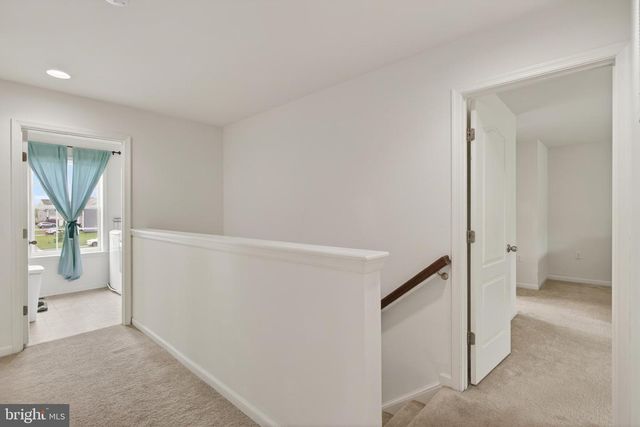 111 SOVEREIGN CT, Winchester, VA 22602