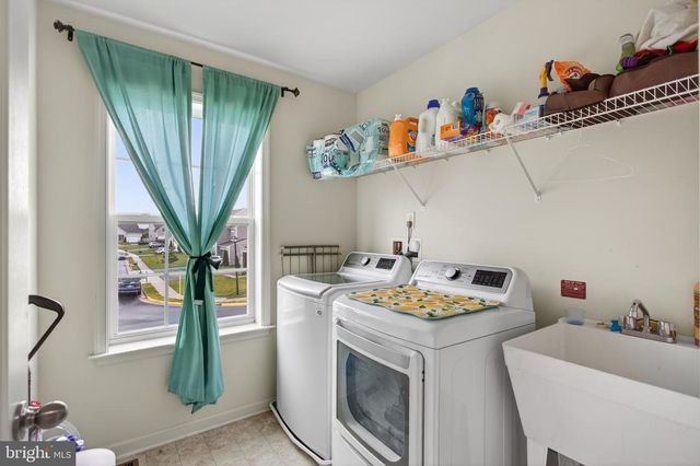 111 SOVEREIGN CT, Winchester, VA 22602