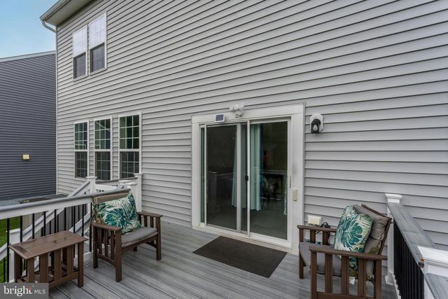 111 SOVEREIGN CT, Winchester, VA 22602