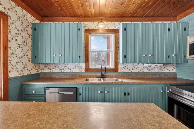 9321 S Ionia Road, Bellevue, MI 49021