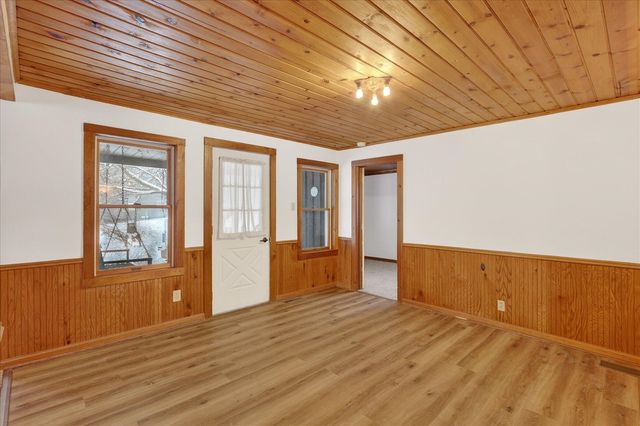 9321 S Ionia Road, Bellevue, MI 49021