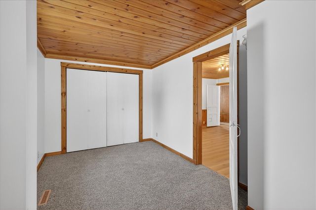 9321 S Ionia Road, Bellevue, MI 49021