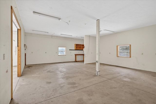 9321 S Ionia Road, Bellevue, MI 49021