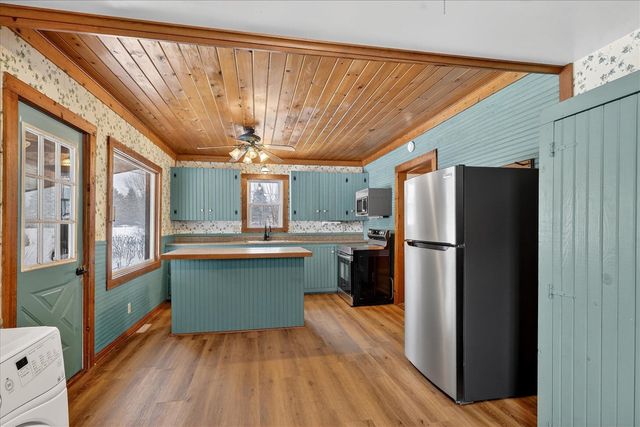 9321 S Ionia Road, Bellevue, MI 49021