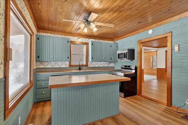 9321 S Ionia Road, Bellevue, MI 49021