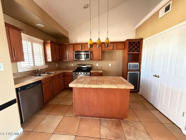 12190 VIA INCA Drive, El Paso, TX 79936