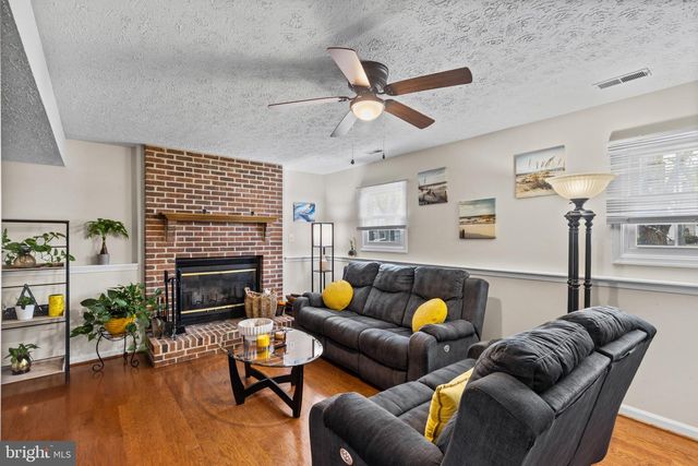 816 SUNNYFIELD LN, Baltimore, MD 21225