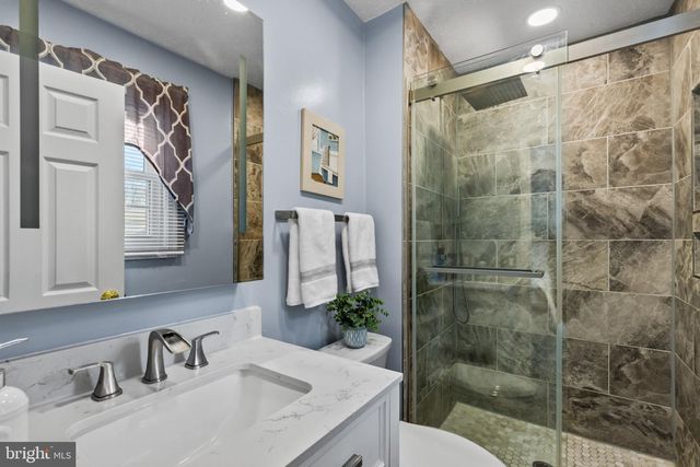 816 SUNNYFIELD LN, Baltimore, MD 21225