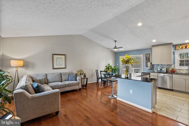816 SUNNYFIELD LN, Baltimore, MD 21225