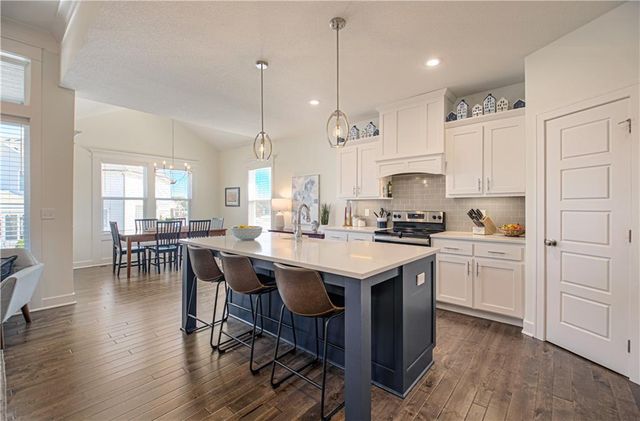 19514 W 115th Court, Olathe, KS 66061