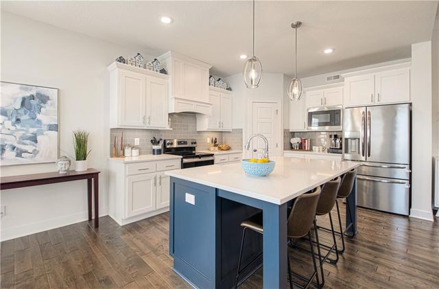 19514 W 115th Court, Olathe, KS 66061