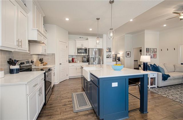 19514 W 115th Court, Olathe, KS 66061