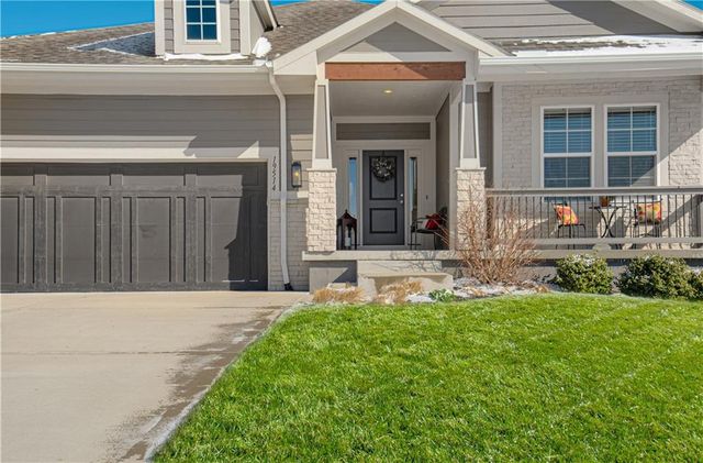 19514 W 115th Court, Olathe, KS 66061