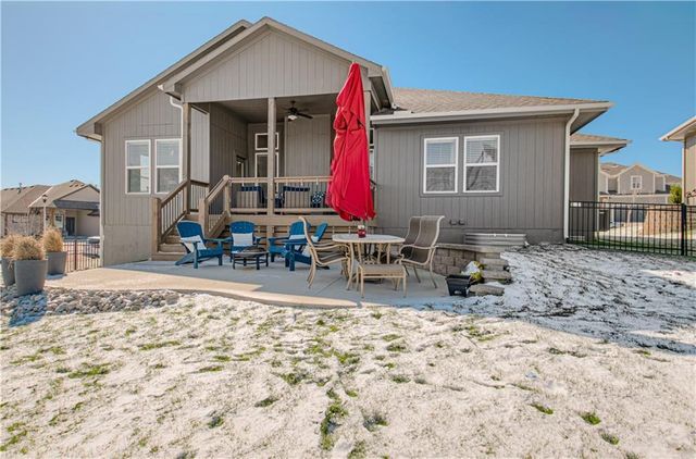 19514 W 115th Court, Olathe, KS 66061