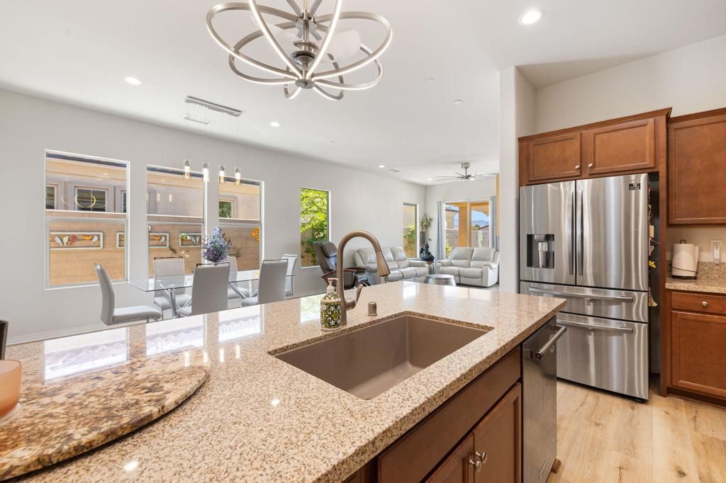 25 Pinot Noir, Rancho Mirage, CA 92270