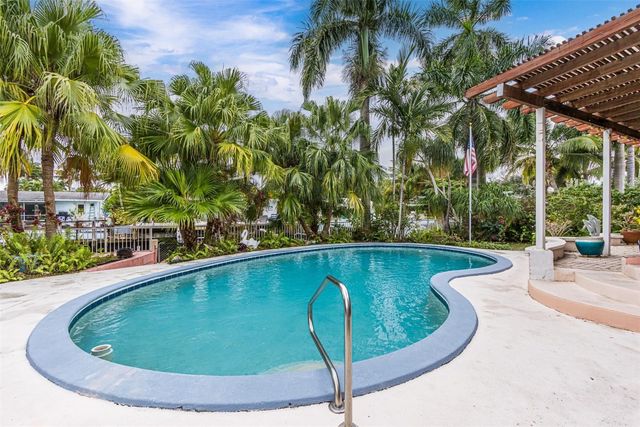 1728 SW 4th Court, Fort Lauderdale, FL 33312