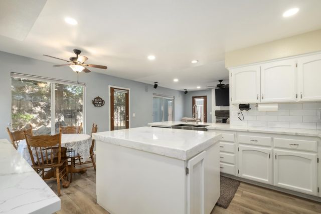 6583 N State Avenue, Fresno, CA 93722