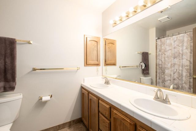 6583 N State Avenue, Fresno, CA 93722