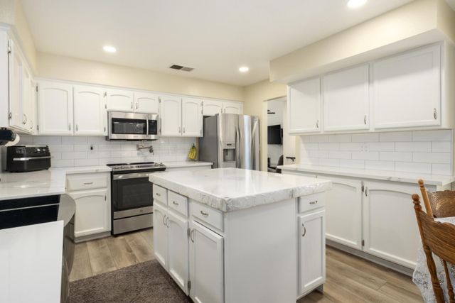 6583 N State Avenue, Fresno, CA 93722