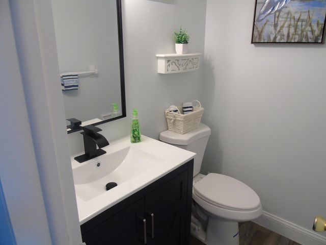 309 Circle Drive S 204, Boynton Beach, FL 33435
