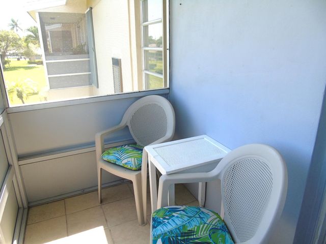 309 Circle Drive S 204, Boynton Beach, FL 33435