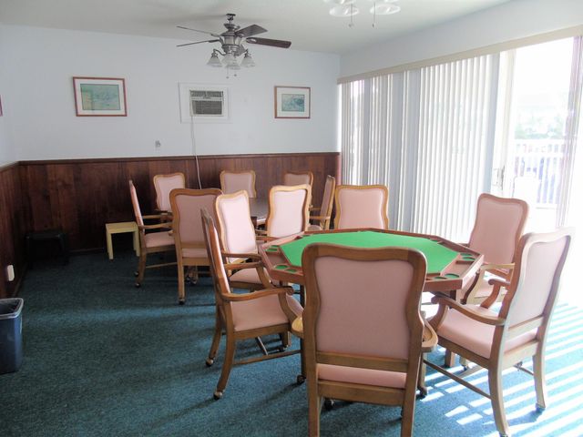 309 Circle Drive S 204, Boynton Beach, FL 33435
