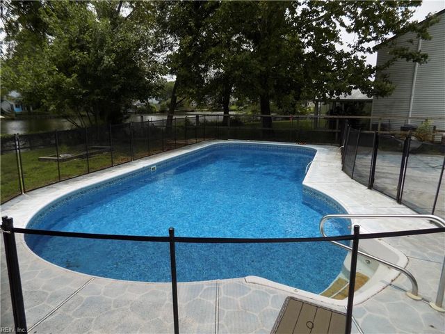 1664 Allman CT, Virginia Beach, VA 23464
