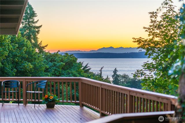 28601 13th Avenue S, Federal Way, WA 98003