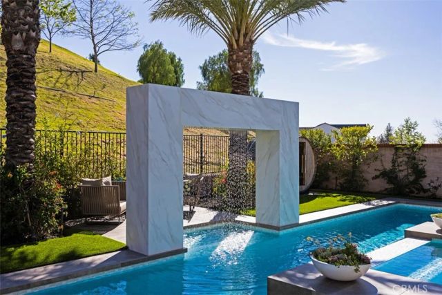 26600 Paseo Retirada, San Juan Capistrano, CA 92675