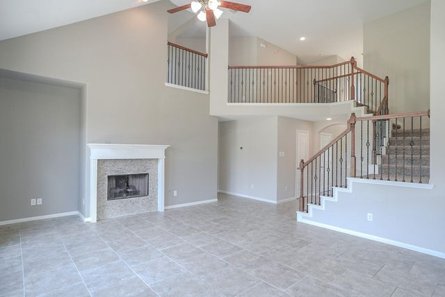 7818 Lake Commons Drive, Rosenberg, TX 77469