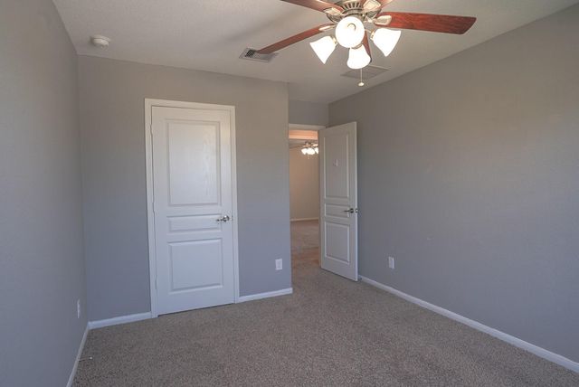 7818 Lake Commons Drive, Rosenberg, TX 77469