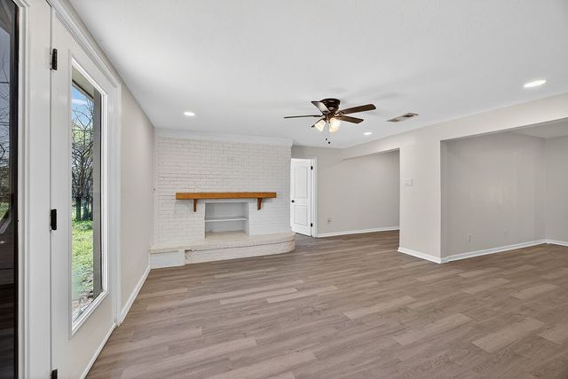 108 Dupont Circle, Fort Worth, TX 76134