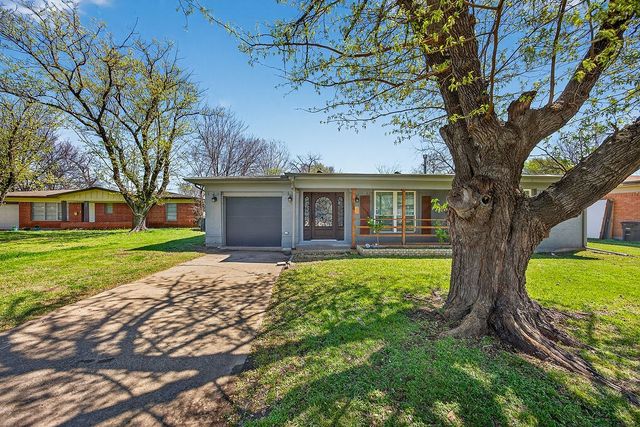 108 Dupont Circle, Fort Worth, TX 76134