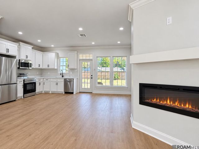 8854 Gov Pleasant Dr, Baton Rouge, LA 70811