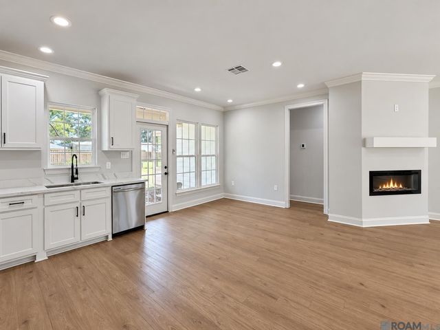 8854 Gov Pleasant Dr, Baton Rouge, LA 70811