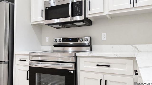 8854 Gov Pleasant Dr, Baton Rouge, LA 70811