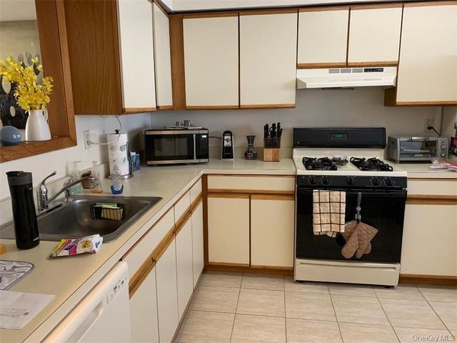 135 West Nyack Road 31, Nanuet, NY 10954