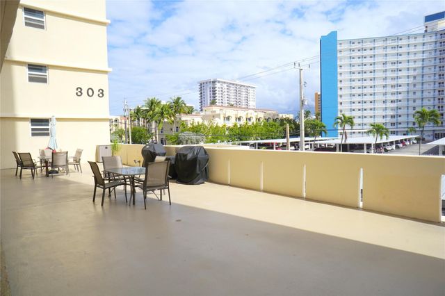 303 N Riverside Drive PH-4, Pompano Beach, FL 33062