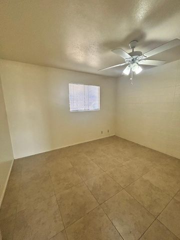 5233 E University Drive Apt B, Mesa, AZ 85205