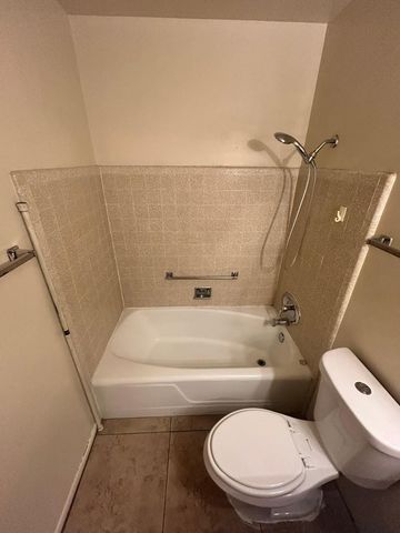 5233 E University Drive Apt B, Mesa, AZ 85205