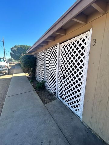 5233 E University Drive Apt B, Mesa, AZ 85205